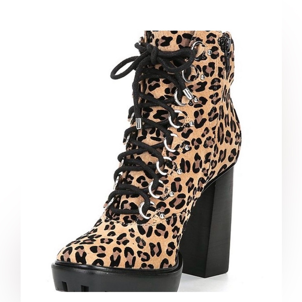 Ambelynn Cheetah Print Lug Sole Heeled Combat Booties 7.5 NWOB